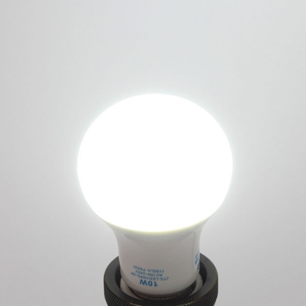LED E27 10W 燈泡 2