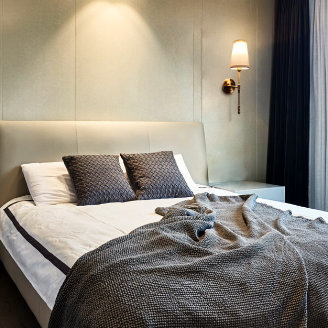 Iliana 黃銅布罩壁燈