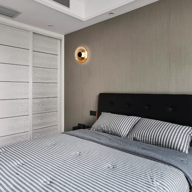 Toge 煙灰玻璃壁燈